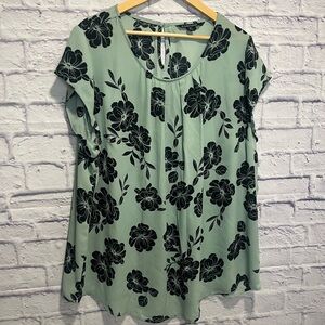 41 Hawthorn 3X Mint and Black Floral Top